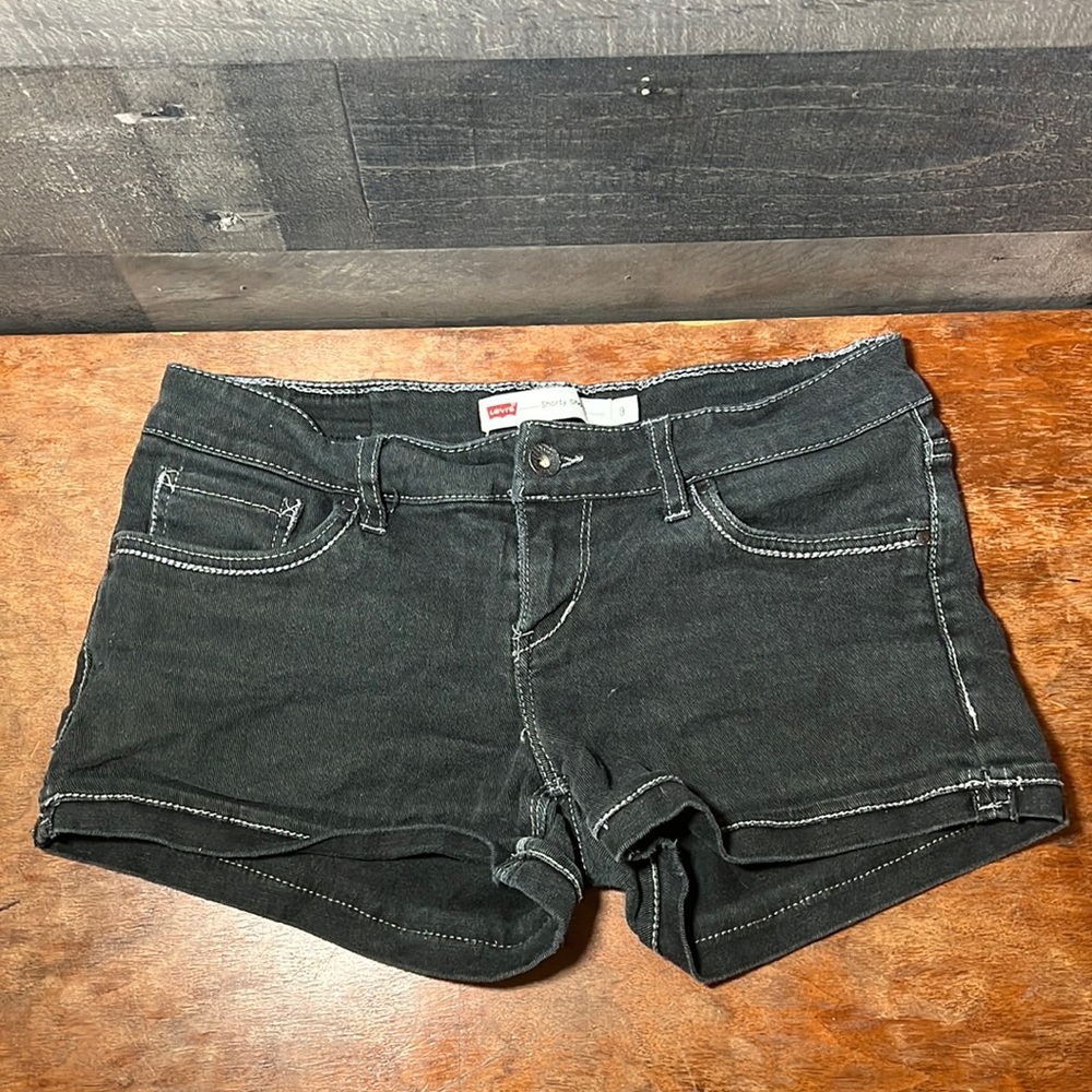 Black Levi’s Shorty Shorts